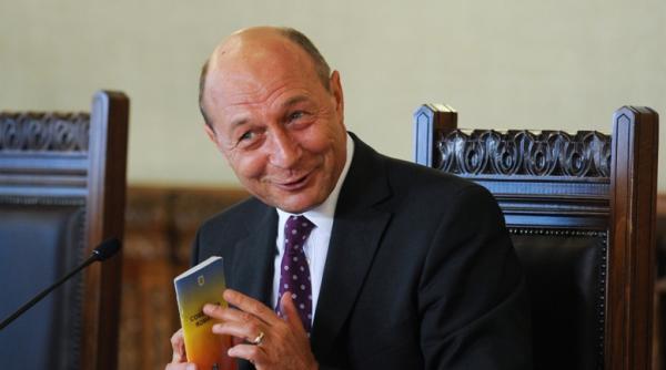 basescu a trimis la parlament proiectul de revizuire a constitutiei