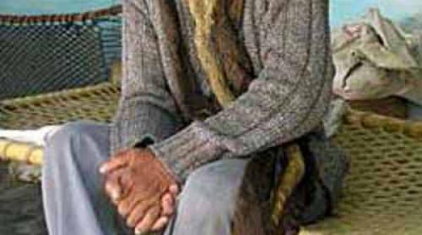 un indian nu s a spalat de 37 de ani in speranta ca i se va naste un fiu