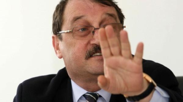 mircea basescu daca ar fi fost traian in locul regelui ar fi spus impuscati ma nu ar fi abdicat