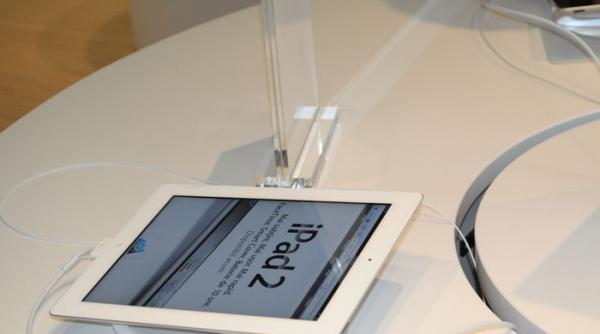 cartela orange pentru ipad 2