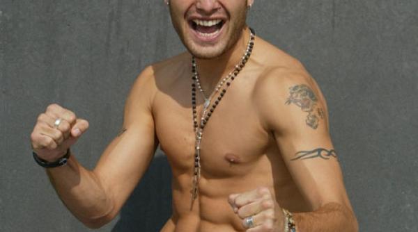 mutu pus pe glume la intalnirea cu bute am pus jos cativa ospatari la viata mea