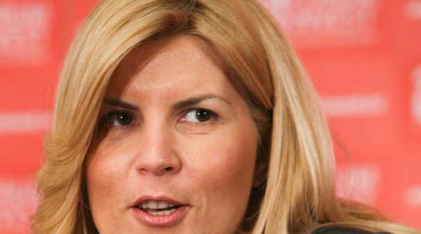 pentru ministrul elena udrea aiudul e comuna nu municipiu