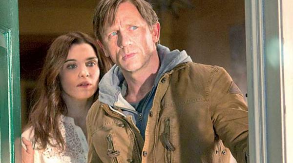 007 si apus pirostriile