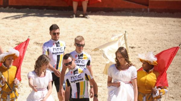 turul frantei speriati de vant la prezentarea oficiala a echipelor