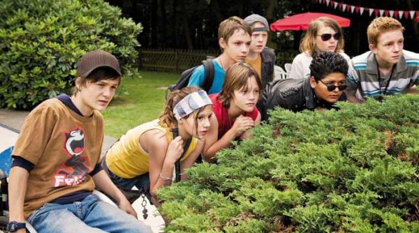 filmul crocodilii premiant in romania