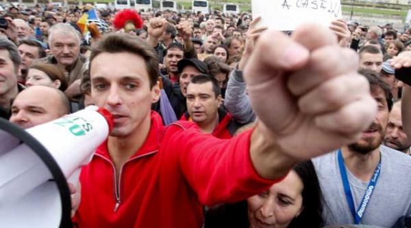 mircea badea lipit de ring o sa fiu acolo si eu zic ca invinge bute prin ko