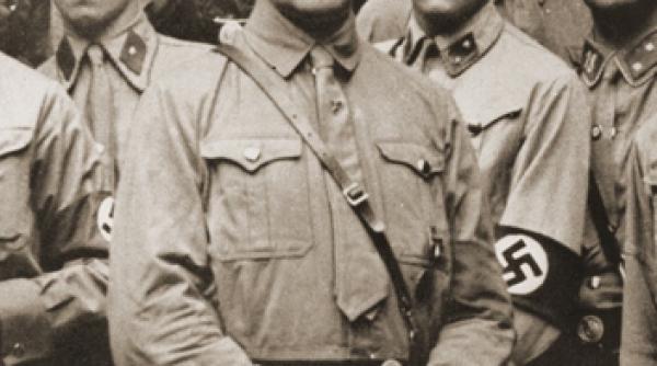 adolf hitler isi motiva soldatii cu papusi gonflabile