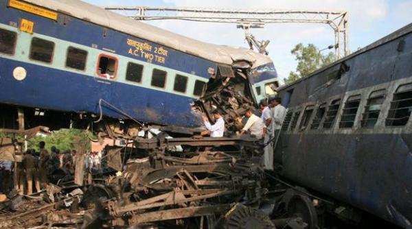peste 50 de morti si 250 de raniti intr un accident feroviar produs in india