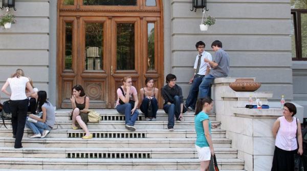 s a dat startul la inscrierile pentru sesiunea din toamna de bacalaureat