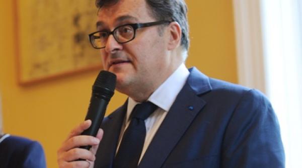 ambasadorul frantei denunta coruptia din romania