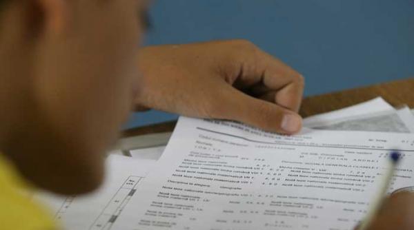 cu media 3 se intra la liceu cu medii mari nu