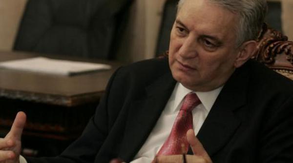 ilie sarbu manipulare dezinformare minciuna si slugarnicie numele vostru e sebastian lazaroiu