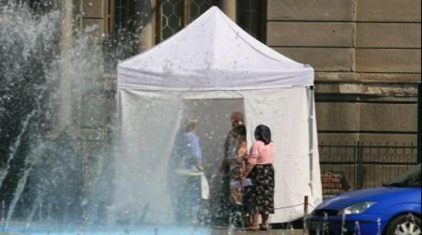 bucurestiul se lupta cu temperaturile ridicate zeci de corturi anticanicula in parcuri piete si intersectii