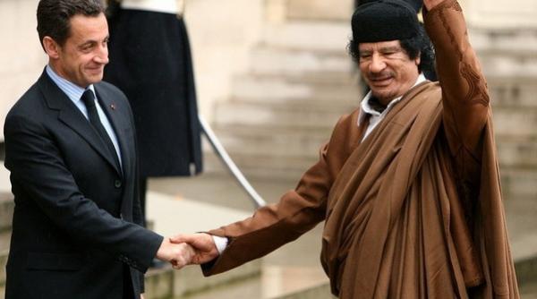 gaddafi sarkozy este un criminal de razboi