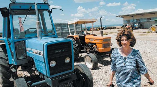 eu sunt italianca pricopsita cu teren in romania