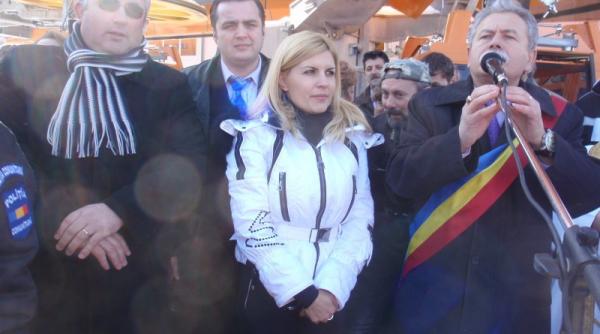 elena udrea cetatean de onoare la vulcan