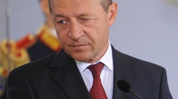 basescu spune ca raportul ce pe justitie este corect si acuza presa de manipulare