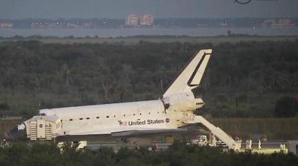 atlantis a aterizat in florida marcand sfarsitul erei navetelor spatiale americane imagini live