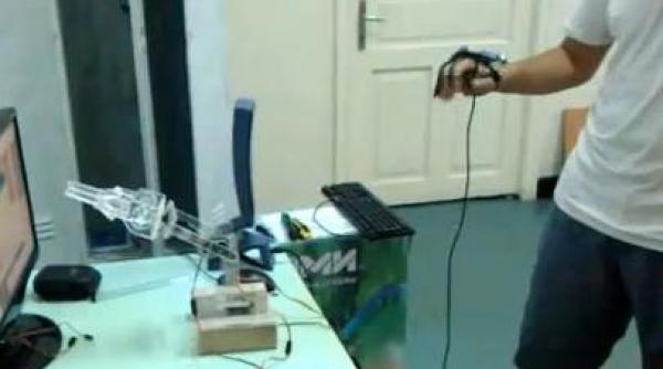 bratul bionic proiect de licenta notat cu 10 al unui student iesean