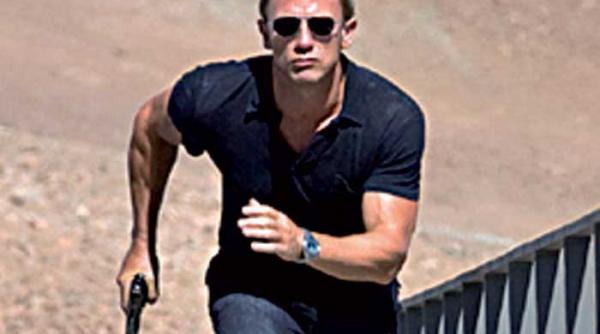 daniel craig revine in bond 23