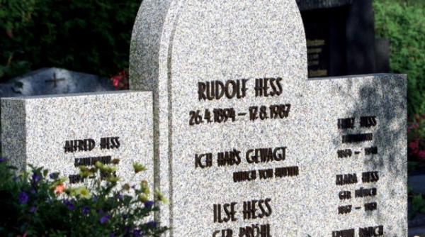 mormantul lui rudolf hess distrus de teama neo nazistilor