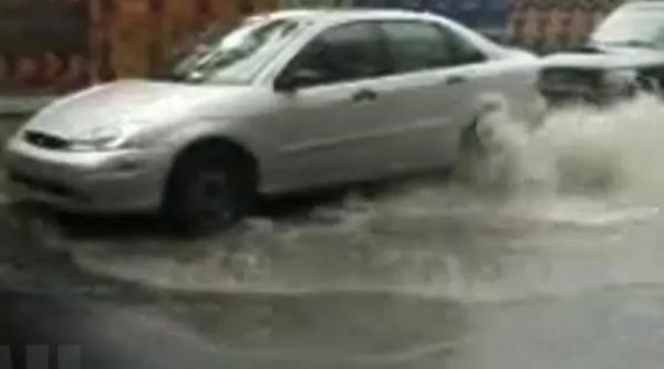 vezi de ce masina ta nu trebuie sa ramana niciodata deasupra unei guri de canal video