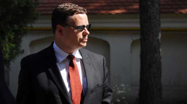 basescu intim cu fmi