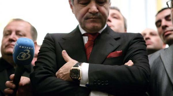 becali se afla la sediul anaf unde cere explicatii legate de sechestrul asupra unor jucatori