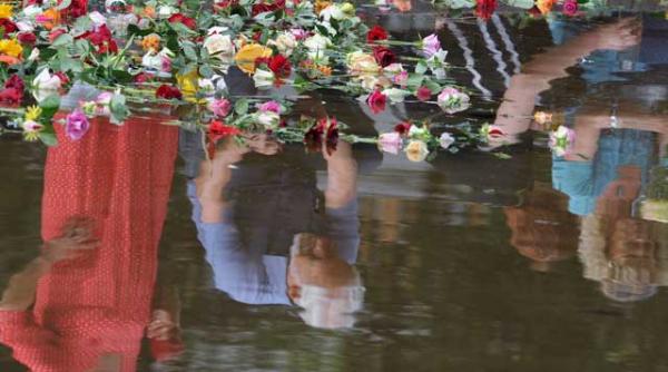 fanaticul norvegian a actionat singur