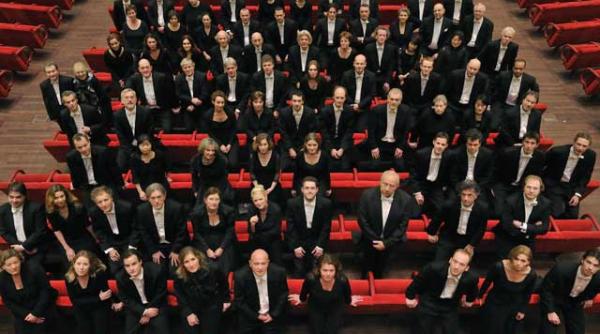 mandria noastra e pasaportul enescu