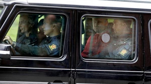 asasinul norvegian a cerut acces la site ul wikileaks in inchisoare