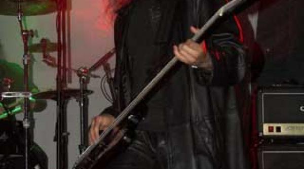 chioreanu la un nou clip ava inferi