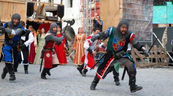 imagini de poveste de la festivalul sighisoara medievala kitch ul a fost eliminat din cetate