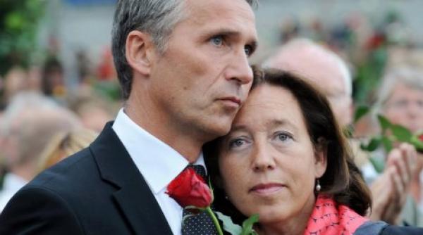 norvegia premierul participa la o ceremonie intr o moschee in memoria victimelor atacurilor