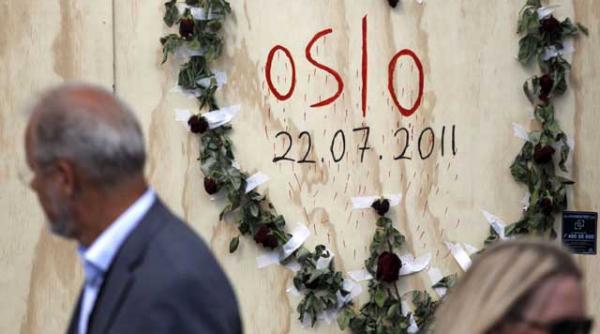 nebunia l a devorat pe teroristul norvegian