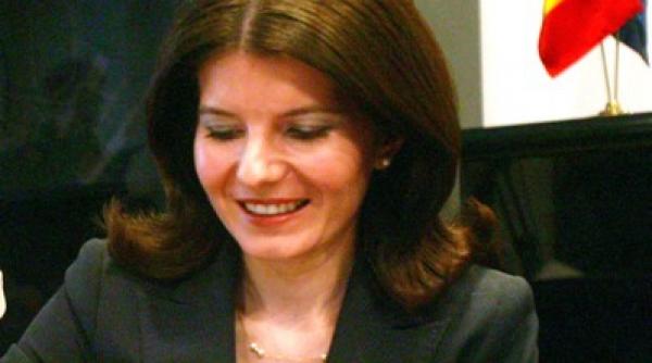 monica iacob ridzi trimite felicitari cu la multi ani la morti