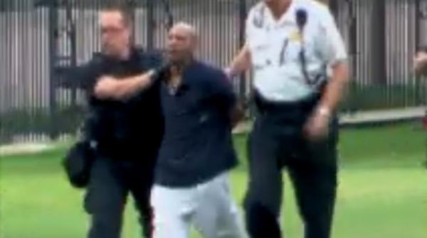 s a catarat pe gardul casei albe si a plonjat fix pe peluza prezidentiala vezi ce a patit musafirul nepoftit