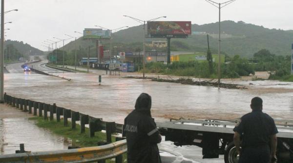 furtuna emily face ravagii in republica dominicana sute de persoane au fost evacuate