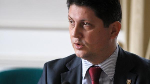 titus corlatean traian basescu ar putea fi suspendat