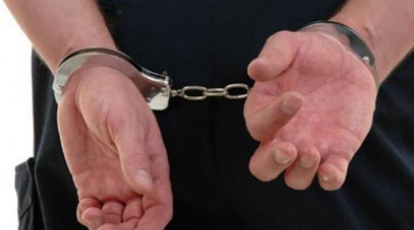 20 de mandate de arestare in dosarul inmatricularilor frauduloase