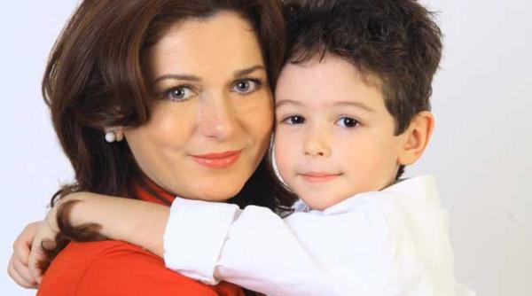 astazi e ziua ta simona mihaescu