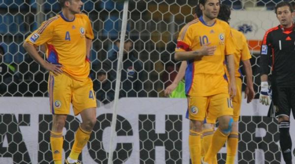 mutu si tamas au comis o din nou au baut in cantonamentul nationalei si au fost exclusi din lot