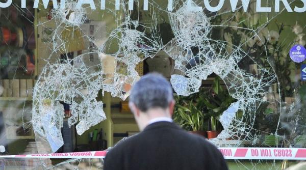 factura uriasa a revoltelor din anglia costurile vor depasi 220 de milioane de euro