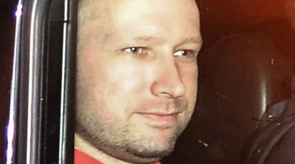 adus in lesa la locul faptei pentru reconstituire calaul de pe insula utoya nu a avut nicio remuscare