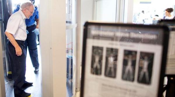 americanii furiosi pe masurile de securitate inumane din aeroporturi