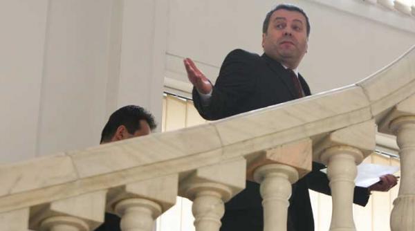 bancile finanteaza 40 datoria romaniei