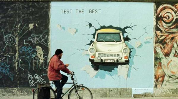 lumea cu zidurile ei