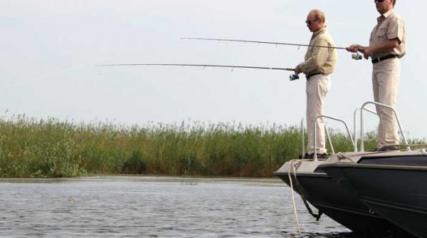 putin da la peste cu medvedev in scop electoral