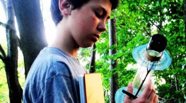 un pusti de 13 ani a descoperit cum se poate obtine mai multa energie solara