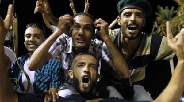 gaddafi s a retras din motive tactice din calea rebelilor video